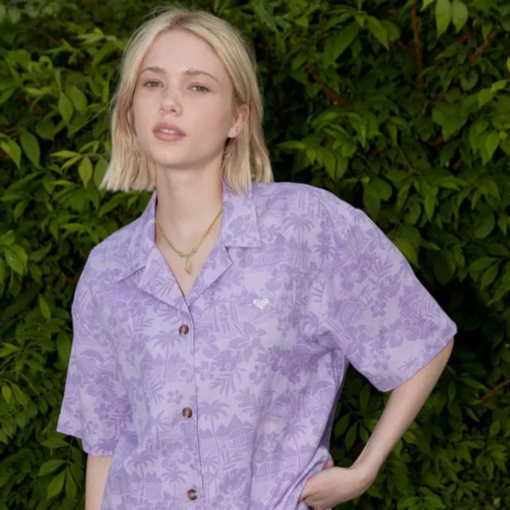 NWT Roxy Surf.Kind.Kate. Printed Shirt-Purple Rose Surf Friends Size M